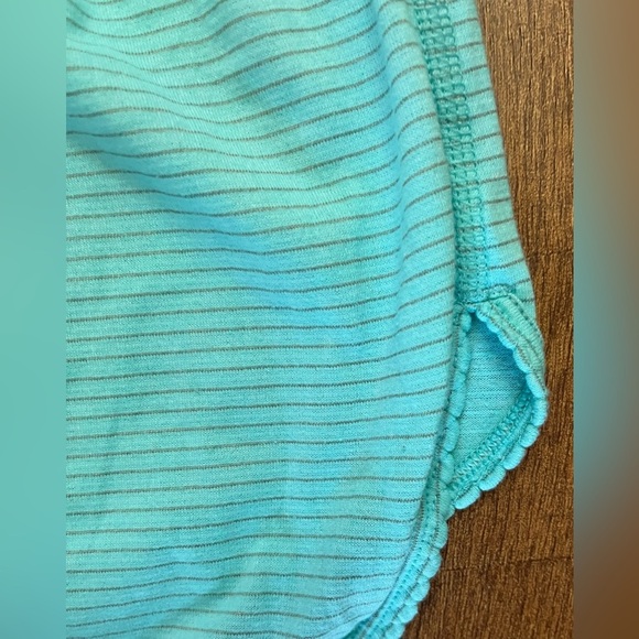 Lululemon activewear tank top sz 8 - Picture 4 of 6